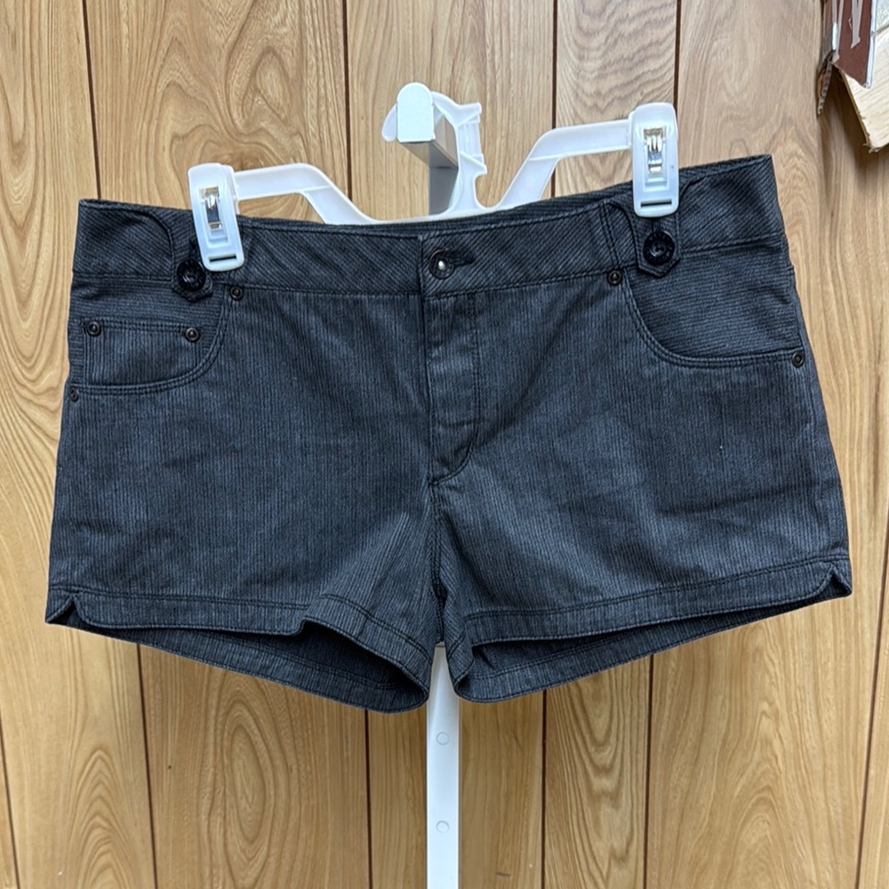 Women's Vans Black Shorts Size 13